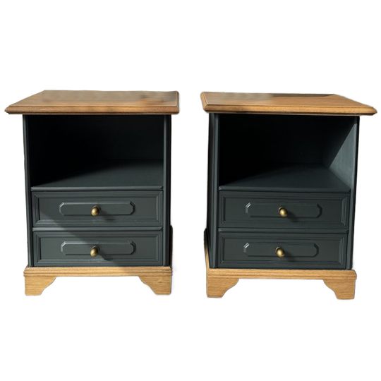 A Pair Of Vintage Nightstands, Oak Veneer, Refurbished By Hand 1
