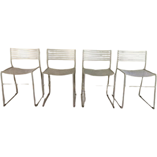 Set Van 4 Aero Wire Stoelen, Stapelbaar 1