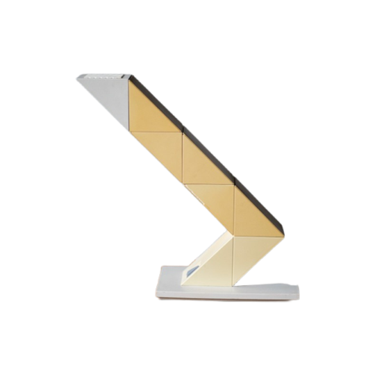 Zig-Zag Lamp 1