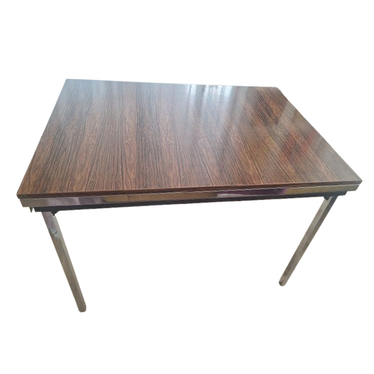 Vintage Eettafel Met Bijpassende Stoelen En Krukjes 1