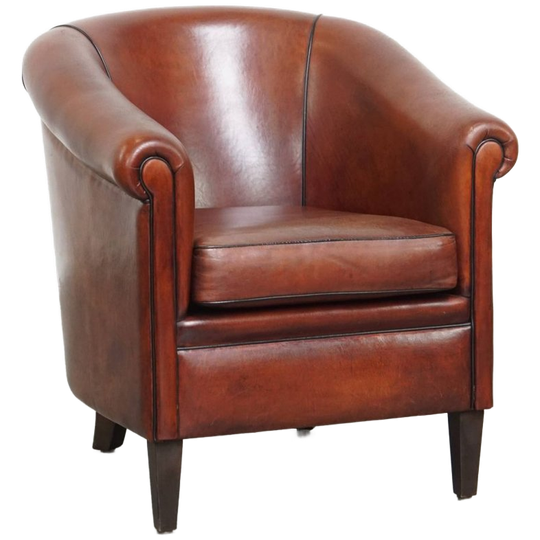 Mooie Tijdloze Schapenleren Clubfauteuil In Een Warme Diepe Kleur En Afgewerkt Met Zwarte Biezen 1