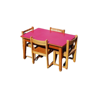 Kindertafel Met 4 Stoeltjes