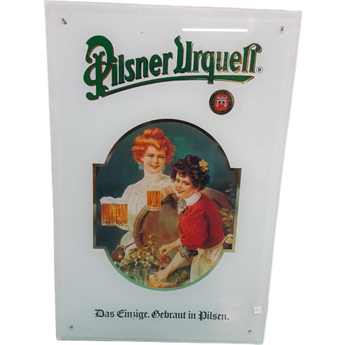 Bierreclame Pilsner Urquell Op Een Facet Geslepen Glasplaat.