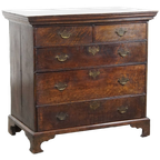 Elegante Vroeg 18e Eeuwse Antieke Engelse Ladekast/ Commode Gemaakt Van Eikenhout Met 5 Lades thumbnail 1