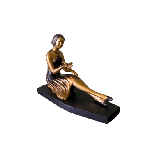 Art Deco Stijlvol Beeld Van Jongedame Met Haar Vogel In Haar Hand / Art Deco Beeld / Art Deco Dam 1