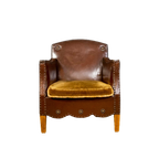 Antique Clubchair thumbnail 1