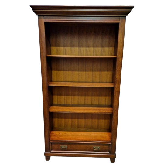 Klassieke Engelse Boekenkast Afm. 100x28cm En 199cm Hoog. 1
