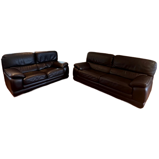 Set Van Twee Banken. Hoogwaardig Dik Stierenleer. 1