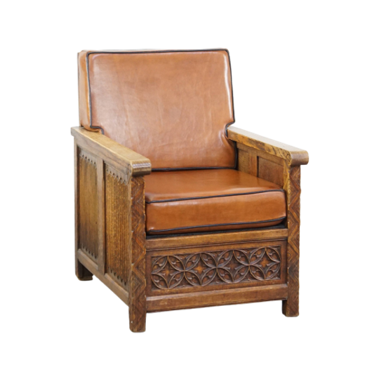 Unieke Antieke Opnieuw Beklede Schapenleren Fauteuil Met Mooi Houtsnijwerk 1