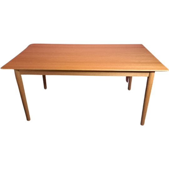 Eettafel Van Deense Meubelfabriek Johannes Andersen 1