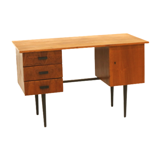 Vintage Bureau Met 3 Lades En Zwarte Poten Gemaakt In De Jaren '60 1
