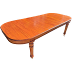 Prachtige Klassieke Ovale Houten Tafel Met Decoratieve Poten thumbnail 1