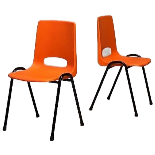 Retro Stoel In De Kleur Oranje 1