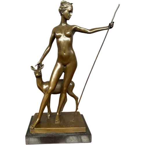 Bronzen Beeld "Diana De Jager".