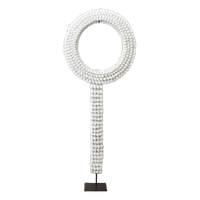 Schelpenketting Op Standaard | Wit