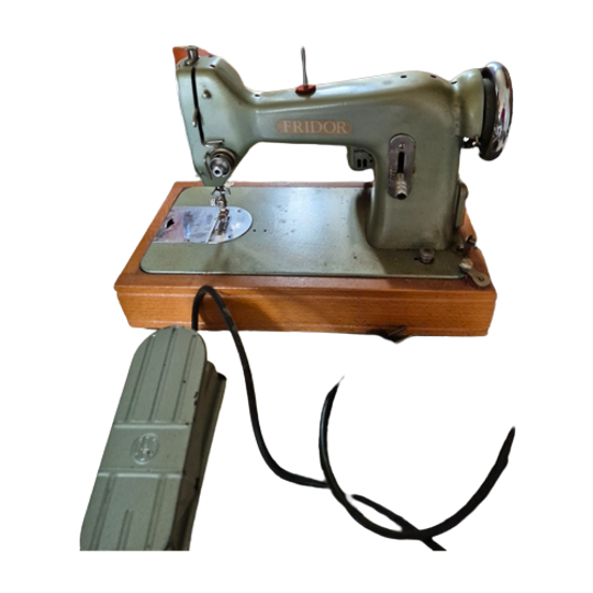 Oude Naaimachine Jaren 50 1