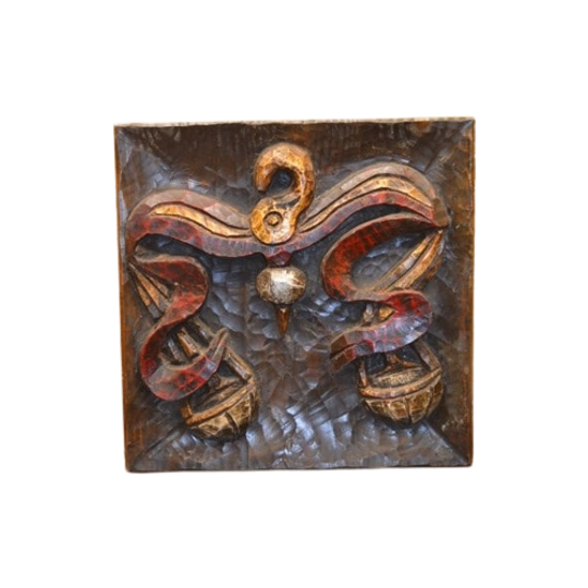 Wandbord Met Houtsnijwerk 1