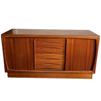 Deense Dressoir – dyrlund