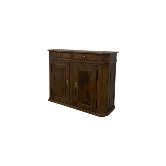 Hoge Dressoir 1