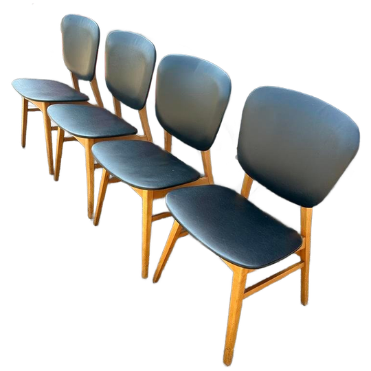 Set Van 4 Vintage Stoelen 1