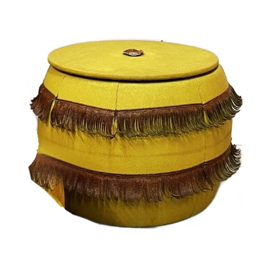 Leuke Vintage Okergele Naaipoef/bijzettafel 1