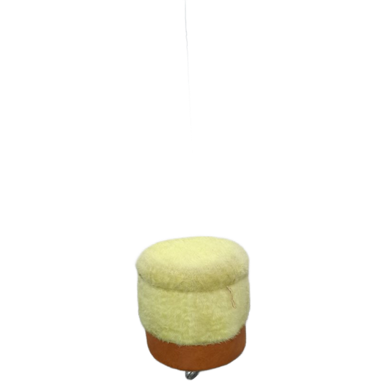 Gele Fluffy Poef, Opbergkruk, Wasmand Op Wielen 1