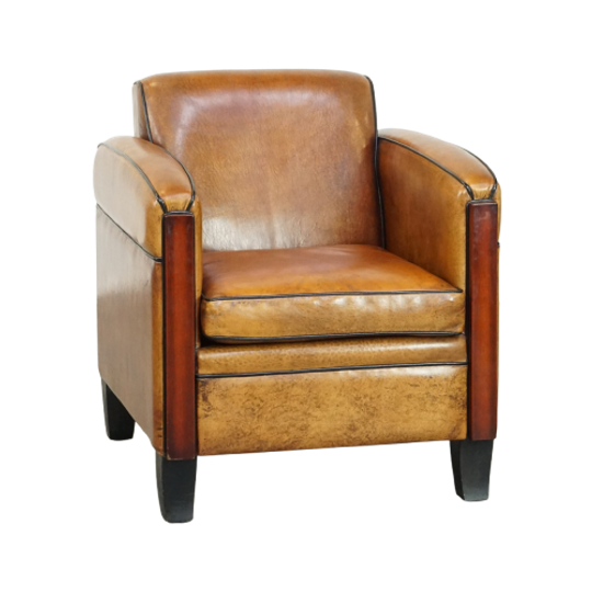 Schapenleren Art Deco Design Armchair Met Mooie Houten Details En Zwarte Biezen 1