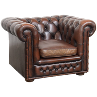 Klassieke En Luxe Donkerbruine Engelse Rundleren Chesterfield Fauteuil Met Siernagels