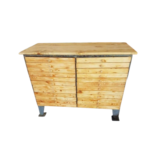Stoere Stalen Ladekast , Werkbank , Dressoir 1