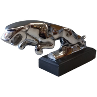 Jaguar Mascotte In Verchroomd Brons.