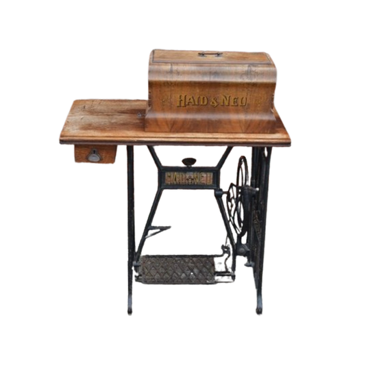 Antieke Naaimachine 1