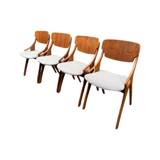 Arne Hovmand Eetkamerstoelen 1
