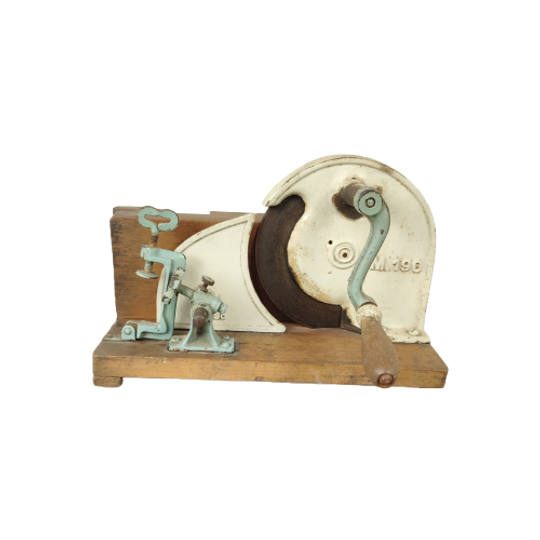 Antieke Snijmachine 1