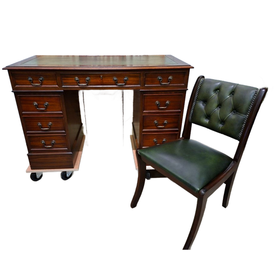 Klassiek Heldens Bureau, Schrijftafel. Desk Met Lederen Inlege En Lederen Stoel Afm: 139x65cm En 79cm Hoog. 1