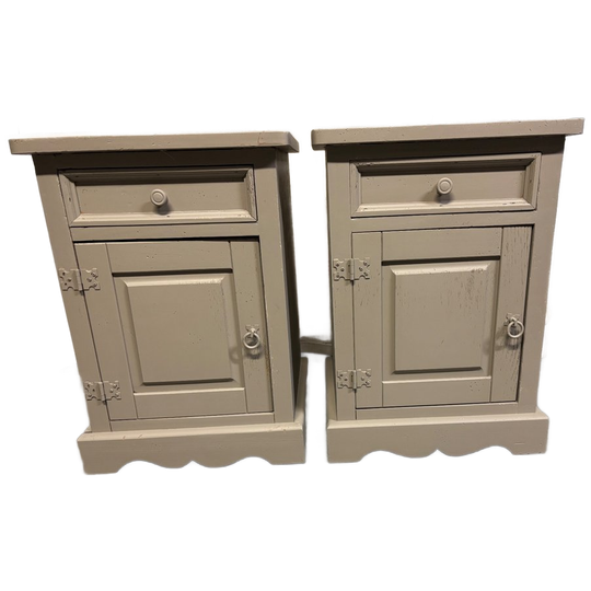 Brocante Nachtkastjes 1