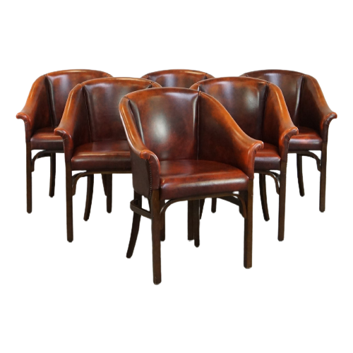 Set Van 6 Engelse Rundleren Eetkamerstoelen/ Tubchairs In Een Luxe Rode Chesterfield Kleur