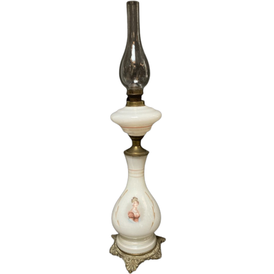 Oude Olielamp Gedecoreerd Met Josephine, 76 Cm Hoog 1