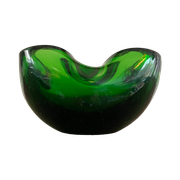 Zware Asbak Van Groen Glas, Handgeblazen Jaren 60 - 70 . Emerald Groene Schaal.