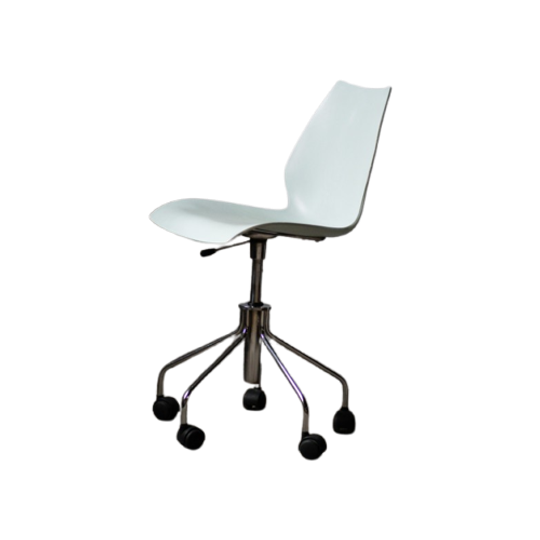 Maui Van Kartell 1