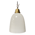 Hoge Opaline Glazen Hanglamp Met Messing Armatuur thumbnail 1