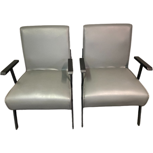 Twee Mooie Grijs Leren Lounge  Fauteuils