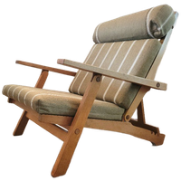 Ap72 Fauteuil En Voetenbank Van Hans J. Wegner Voor Ap Stole