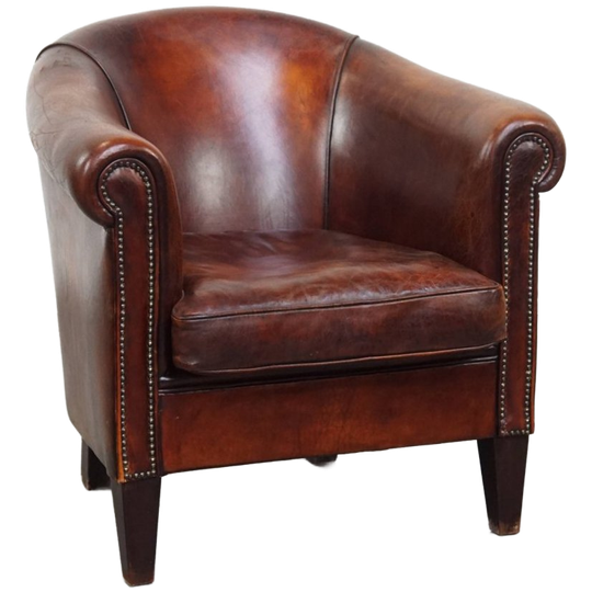 Schapenleren Clubfauteuil In Een Prachtige Warme Cognac Kleur Met Een Mooi Patina 1