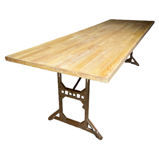 Industriële Eettafel Gemaakt Van Beukenhouten Blad & Machineonderstel 1