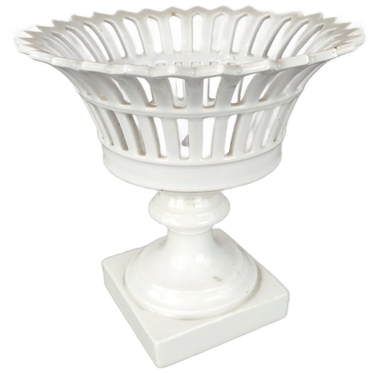 Antieke Franse Fruitschaal Op Voet 1