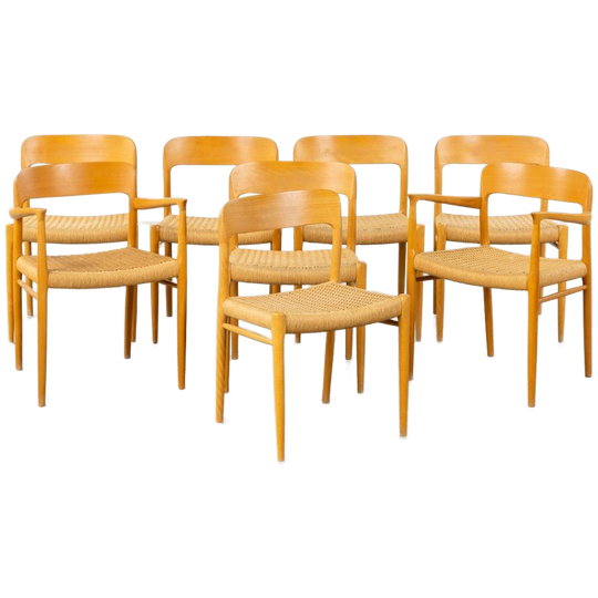 Set Van 8 Van Niels Otto Møller Stoelen (modellen 75 En 56) 1