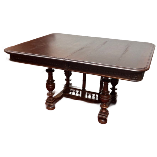 Tafel In Hendrik Ii-stijl. Massief Notenhout. 1