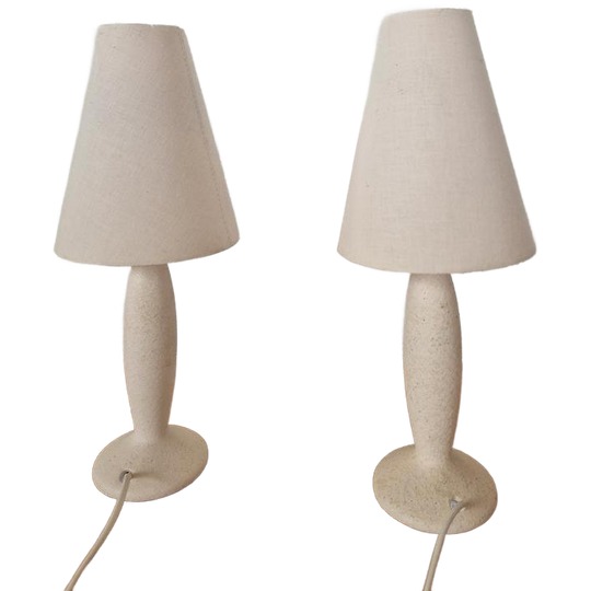 2 Vintage Zandkleurige Keramieken Tafellampjes. 1