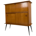 Secretaire Met Schuifdeuren Op Ranke Poten, Jaren 50 thumbnail 1