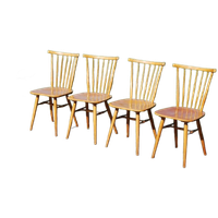 Set Van 4 Houten Spijlenstoelen